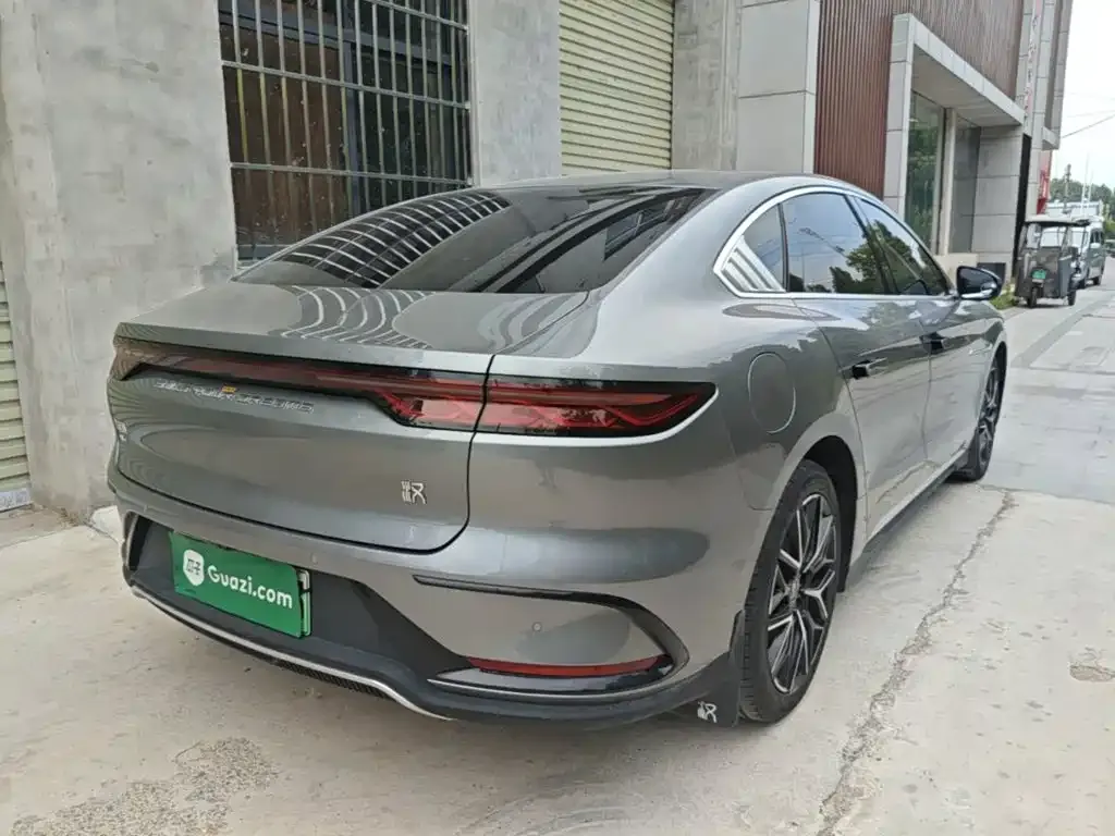 BYD Han — фото 10