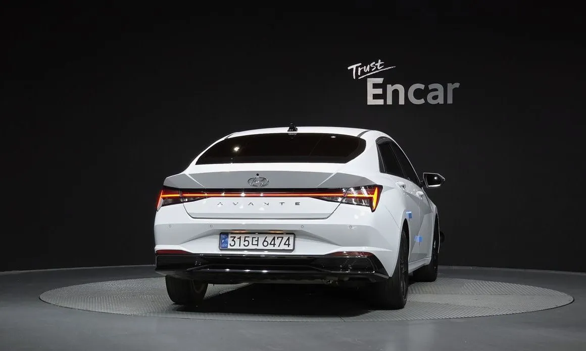 Hyundai AVANTE — фото 3