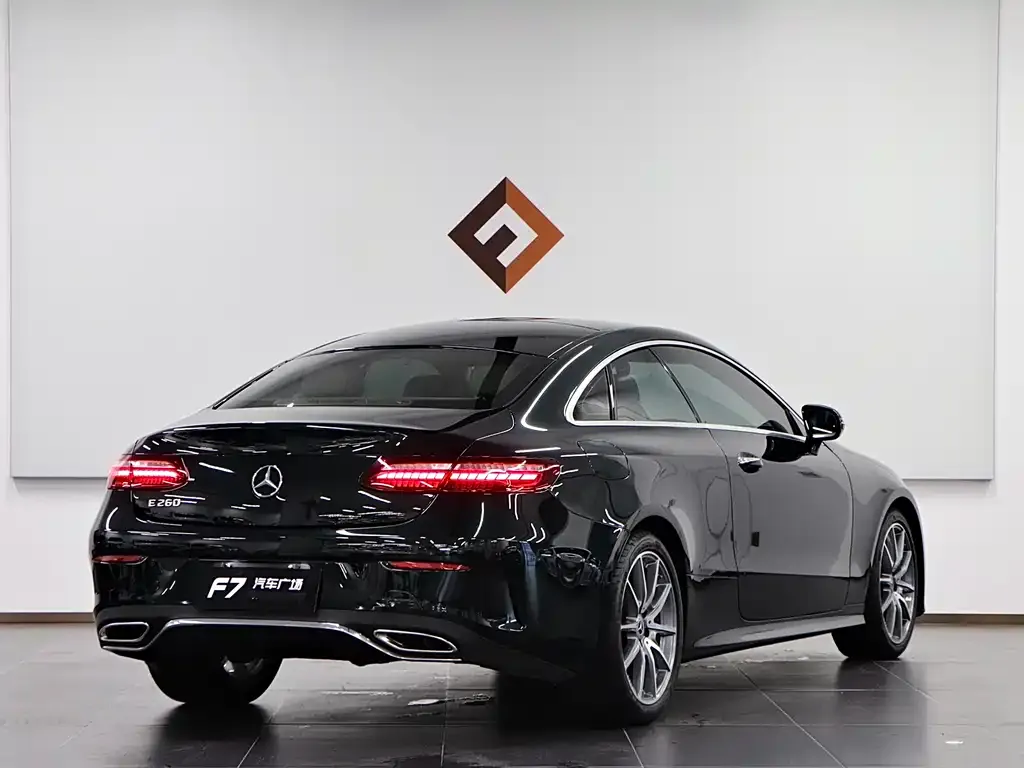 Mercedes-Benz E-Class (Import) — фото 7