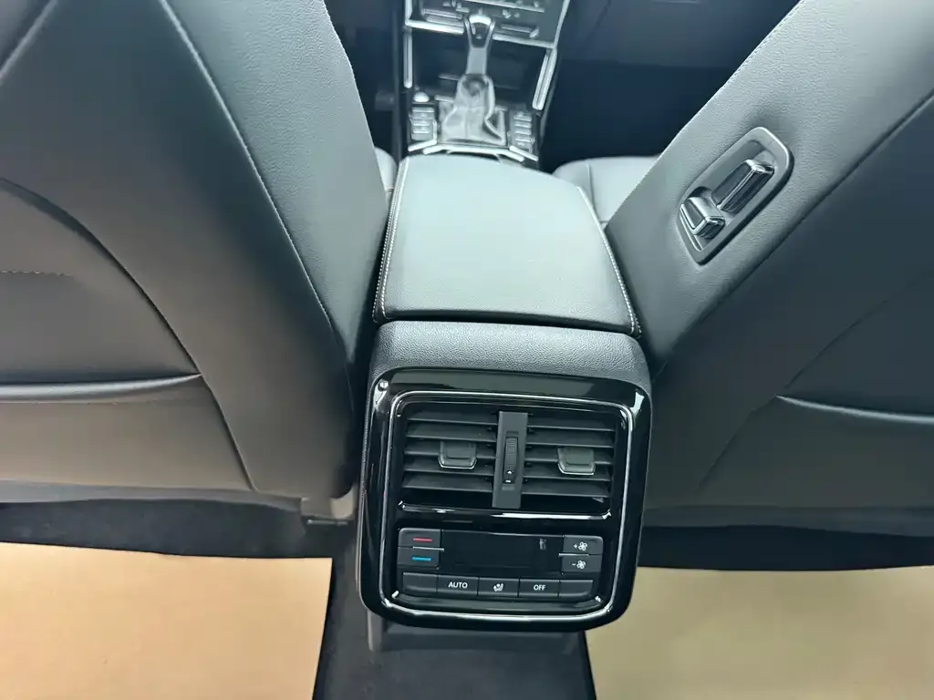 Volkswagen Passat — фото 2