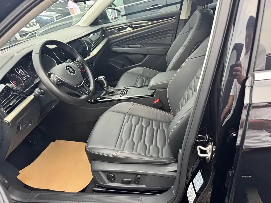Volkswagen Passat — фото 5