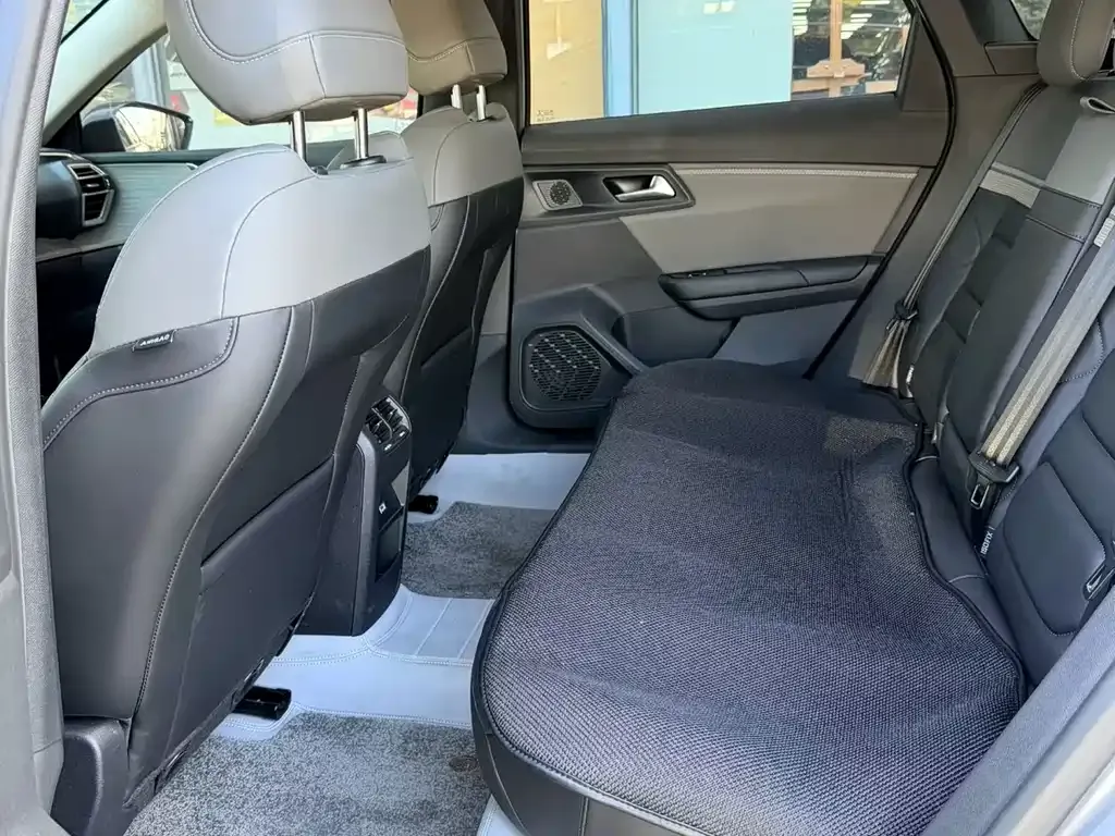 Citroen C5 X 2024 из CN, фото 6