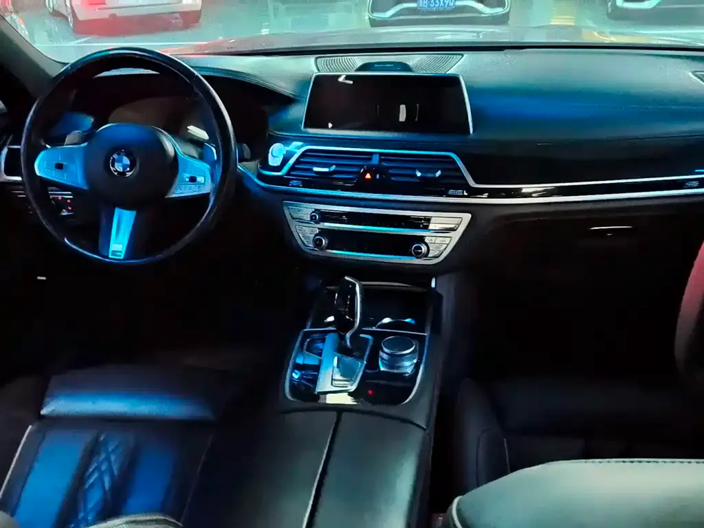 BMW 7 Series — фото 5