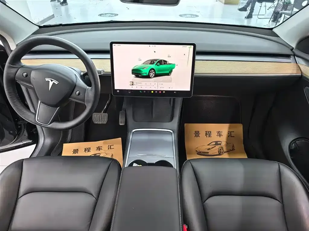 Tesla Model Y — фото 6