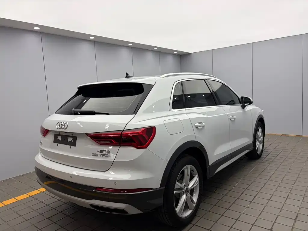Audi Q3 — фото 5