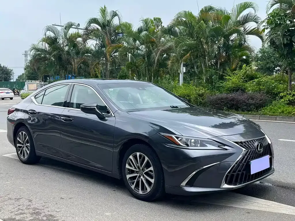 Lexus ES — фото 6