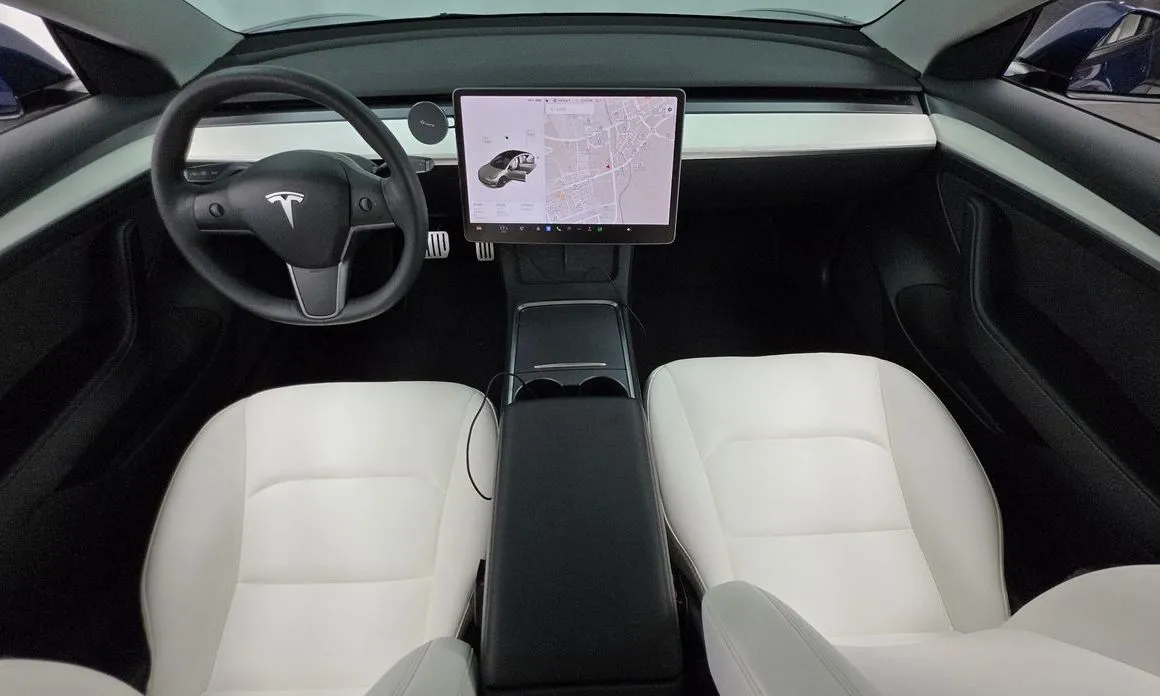 Tesla Model 3 — фото 4
