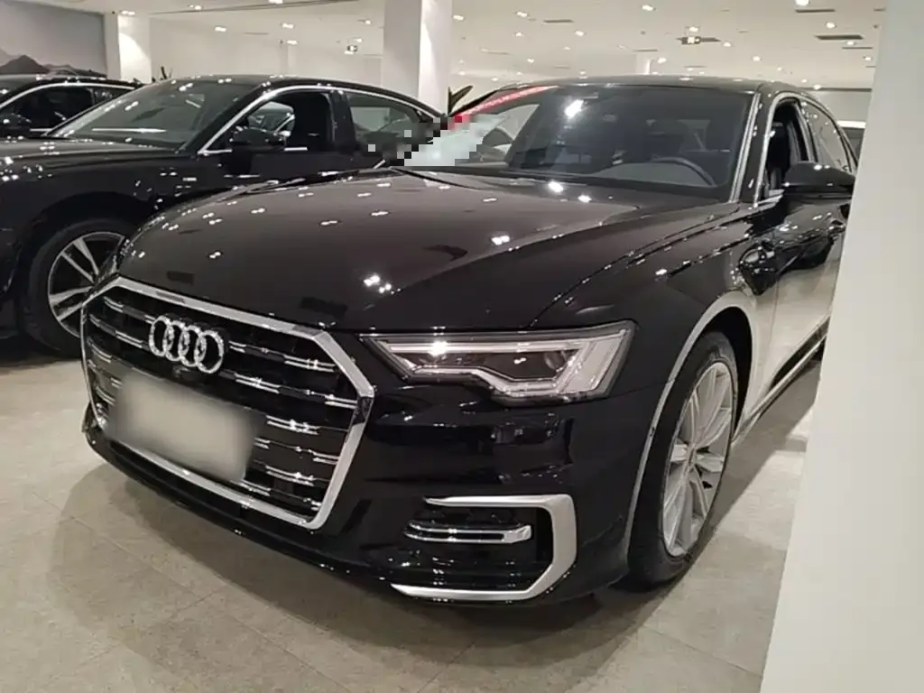 Audi A6L — фото 1