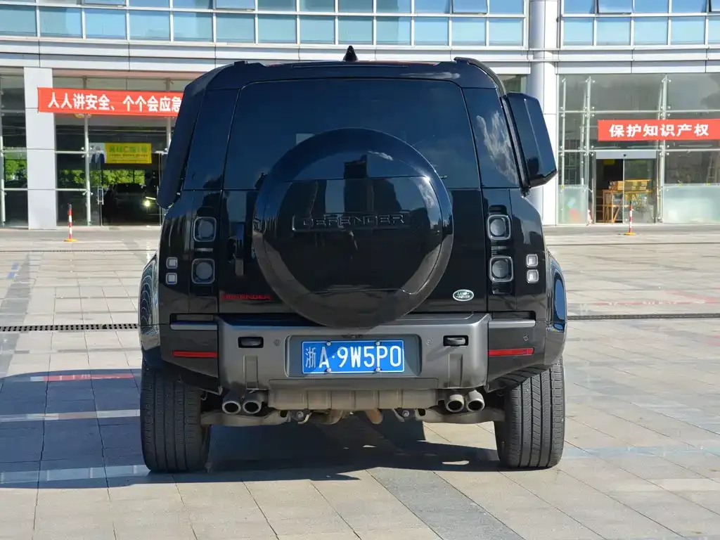 Land Rover Defender — фото 9
