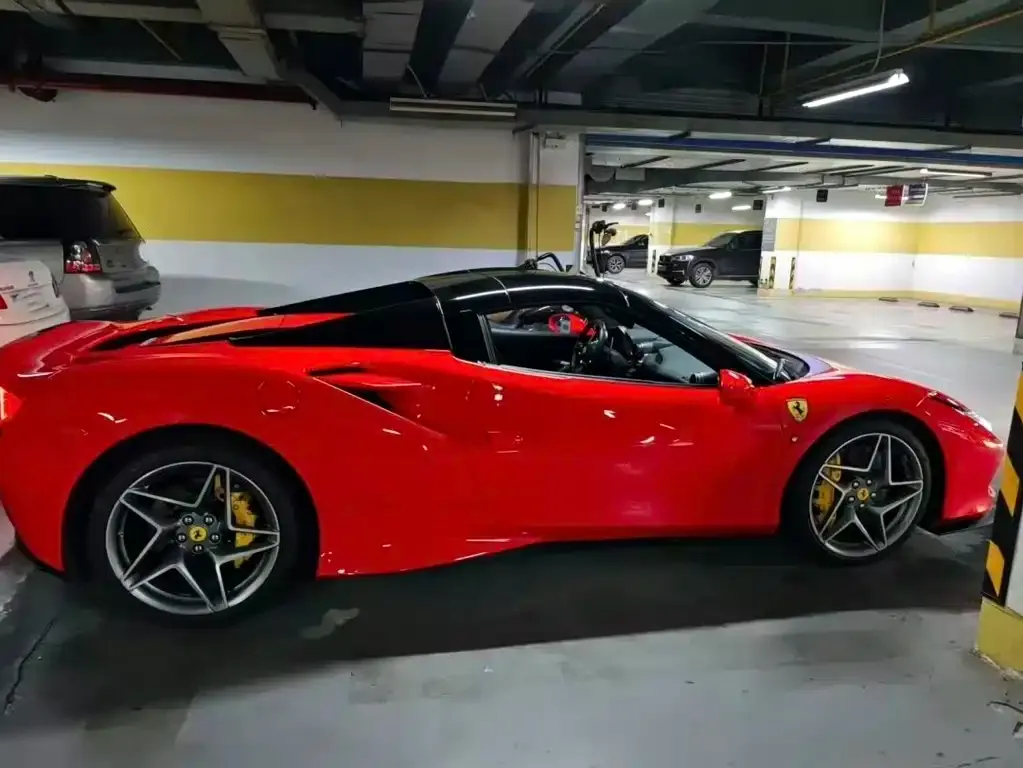 Ferrari F8 — фото 5