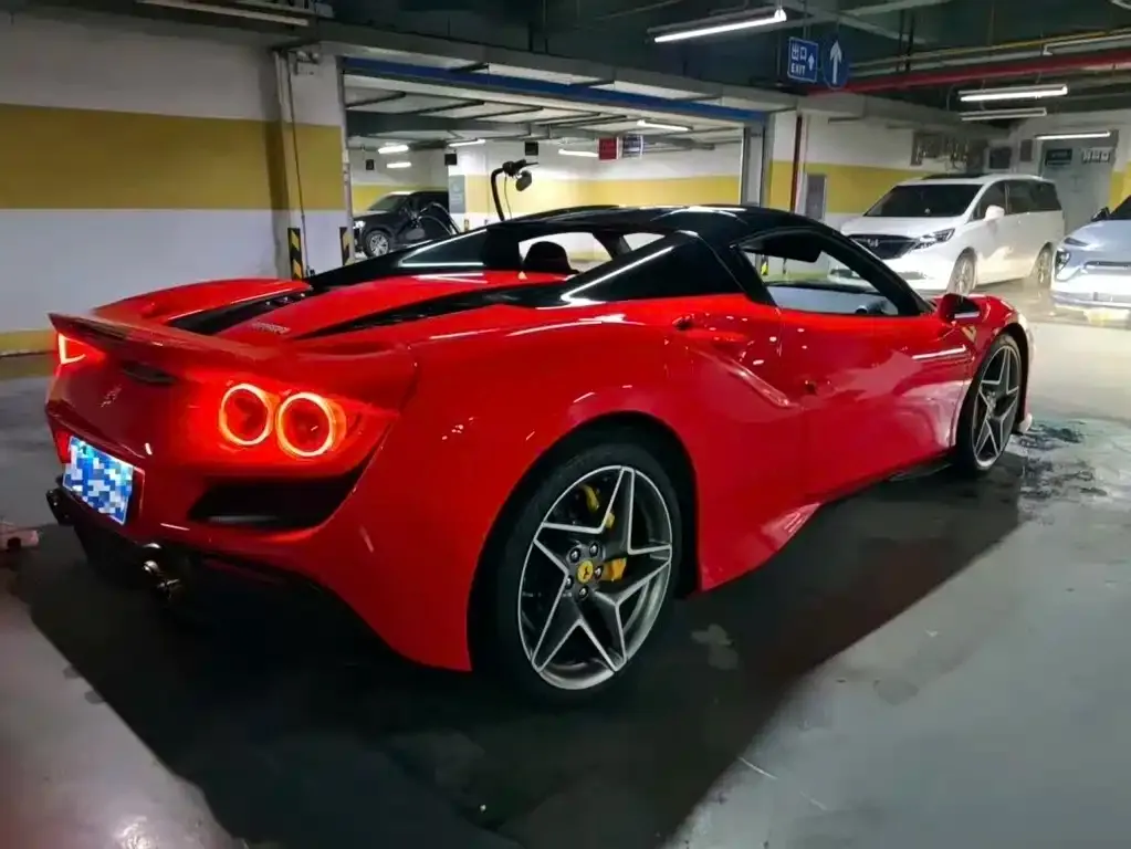 Ferrari F8 — фото 4