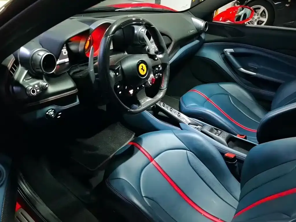 Ferrari F8 — фото 6