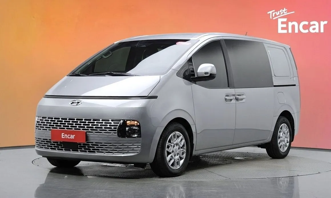 Hyundai Staria — фото 1