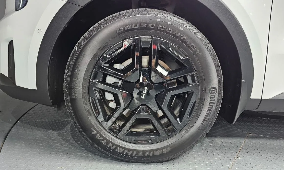 Kia Sorento — фото 10