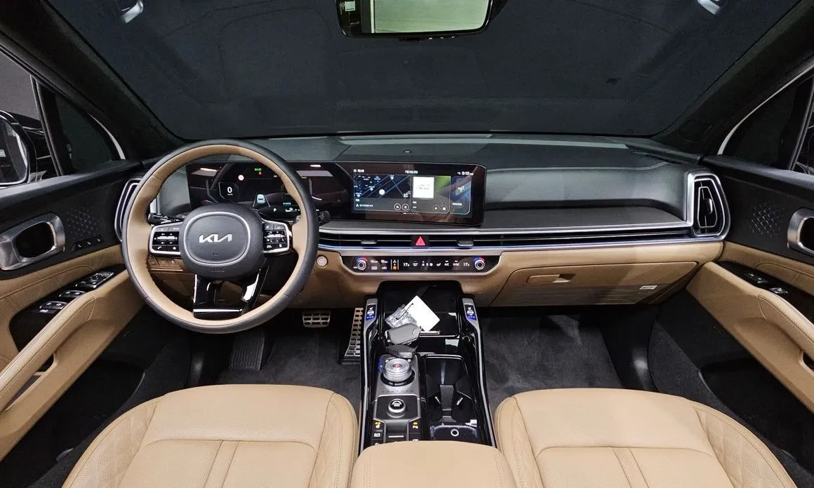 Kia Sorento — фото 8