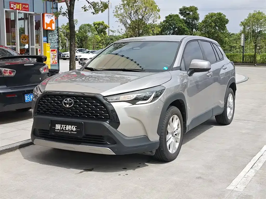 Toyota Corolla Cross — фото 1