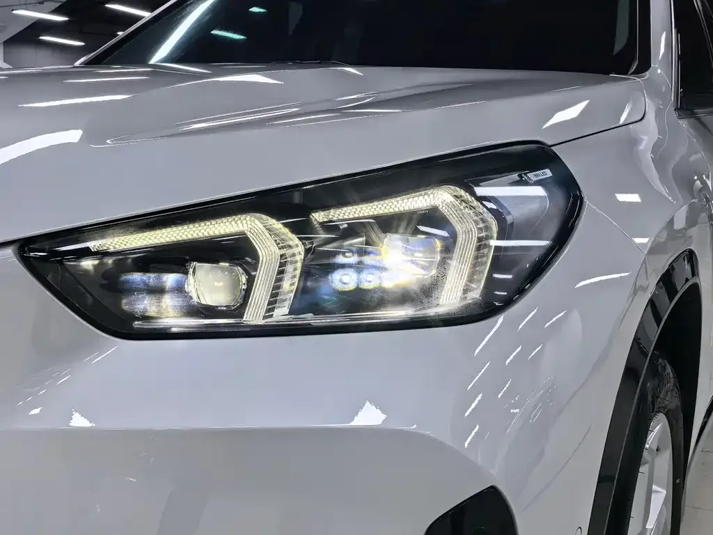 BMW X1 — фото 4