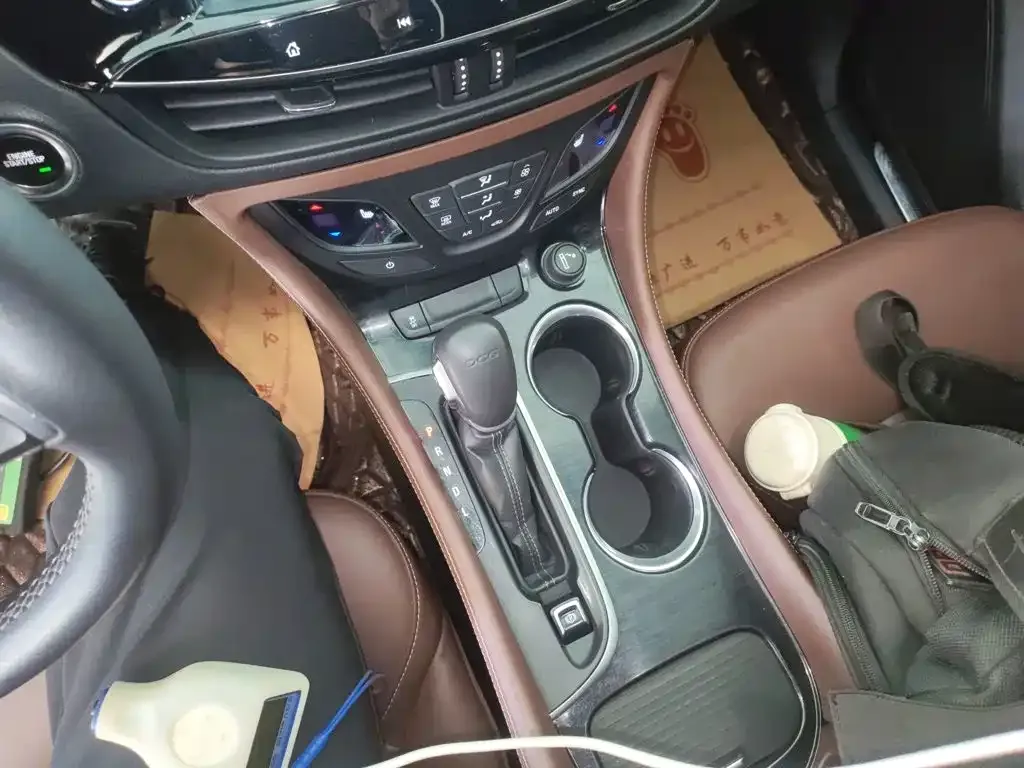 Buick Envision Plus — фото 10