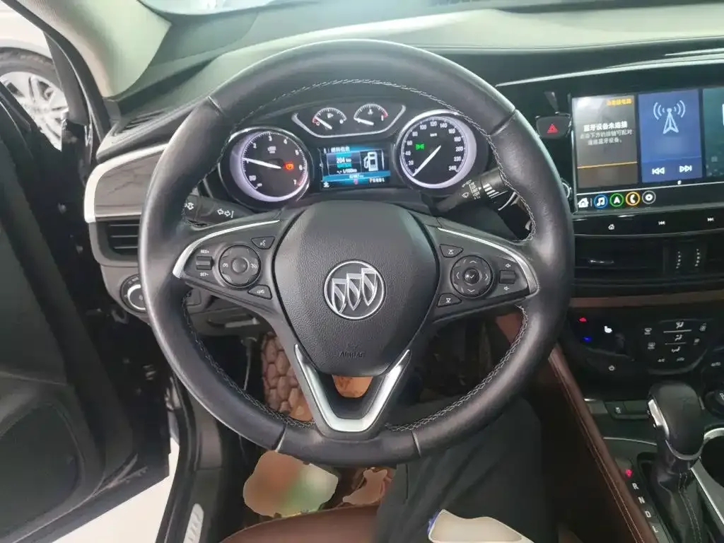 Buick Envision Plus — фото 9