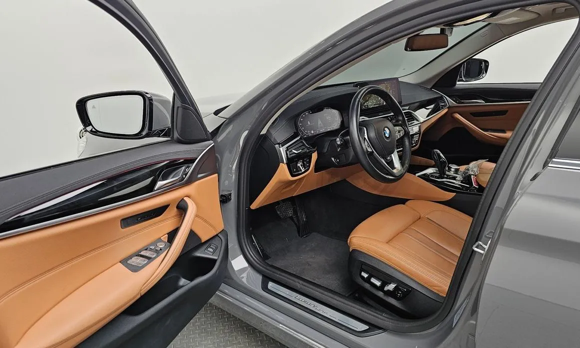 BMW 5-Series 2022 из KR, фото 9