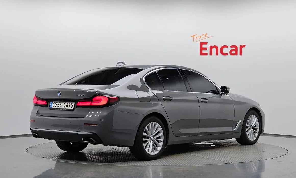 BMW 5-Series 2022 из KR, фото 10