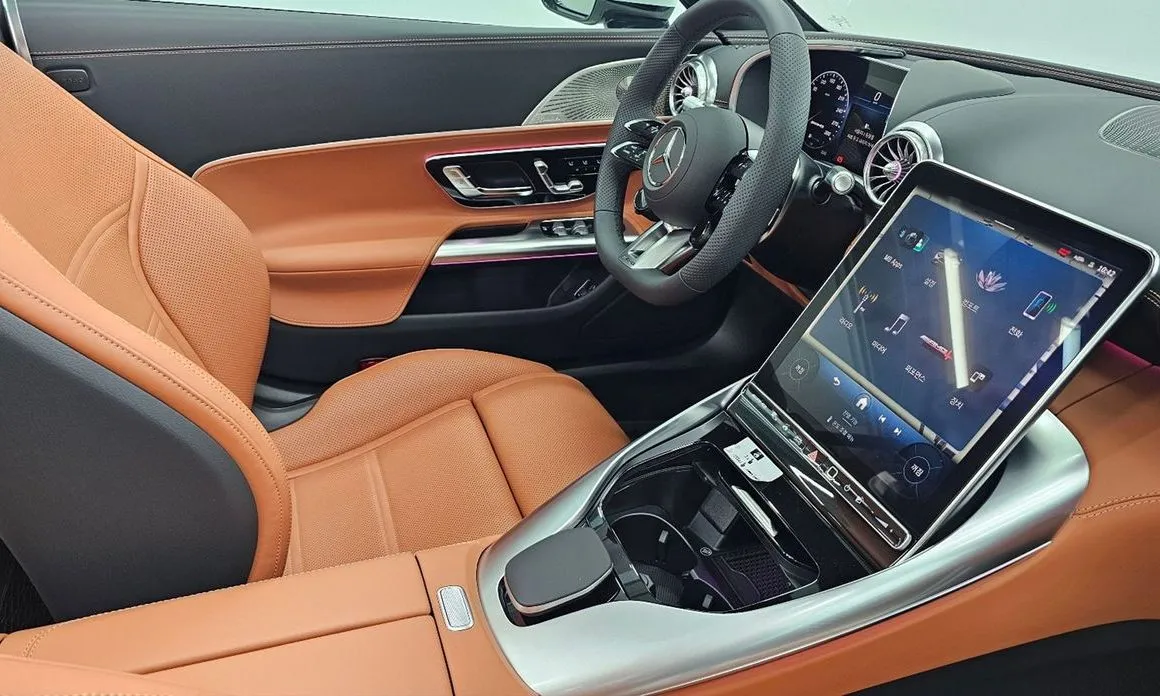 Mercedes-Benz SL-Class 2025 из KR, фото 8