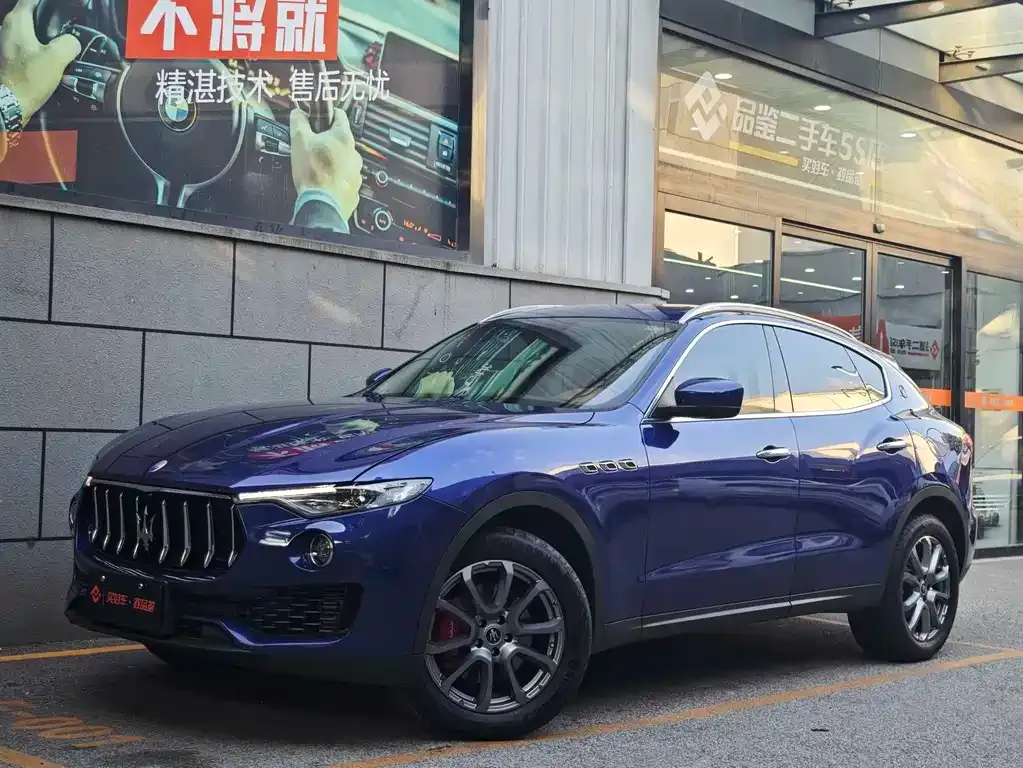 Maserati Levante — фото 1