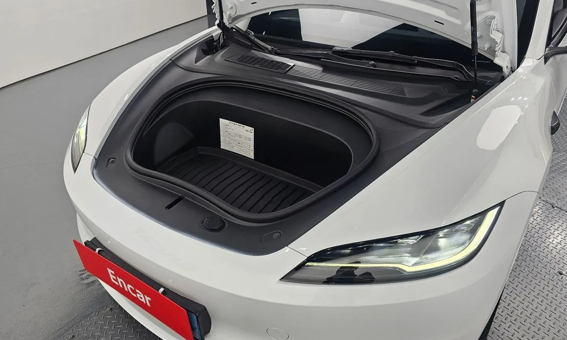 Tesla Model 3 — фото 8