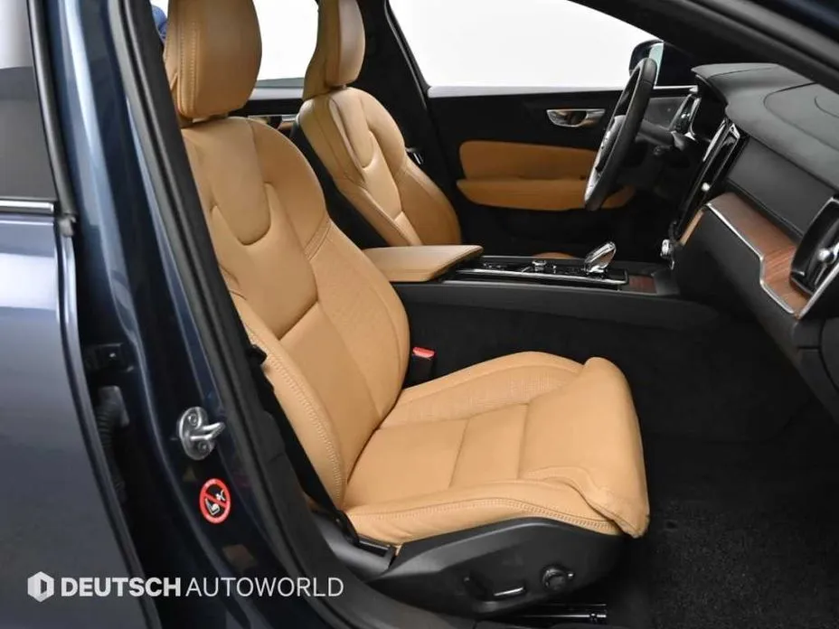 Volvo V60 2023 из KR, фото 9