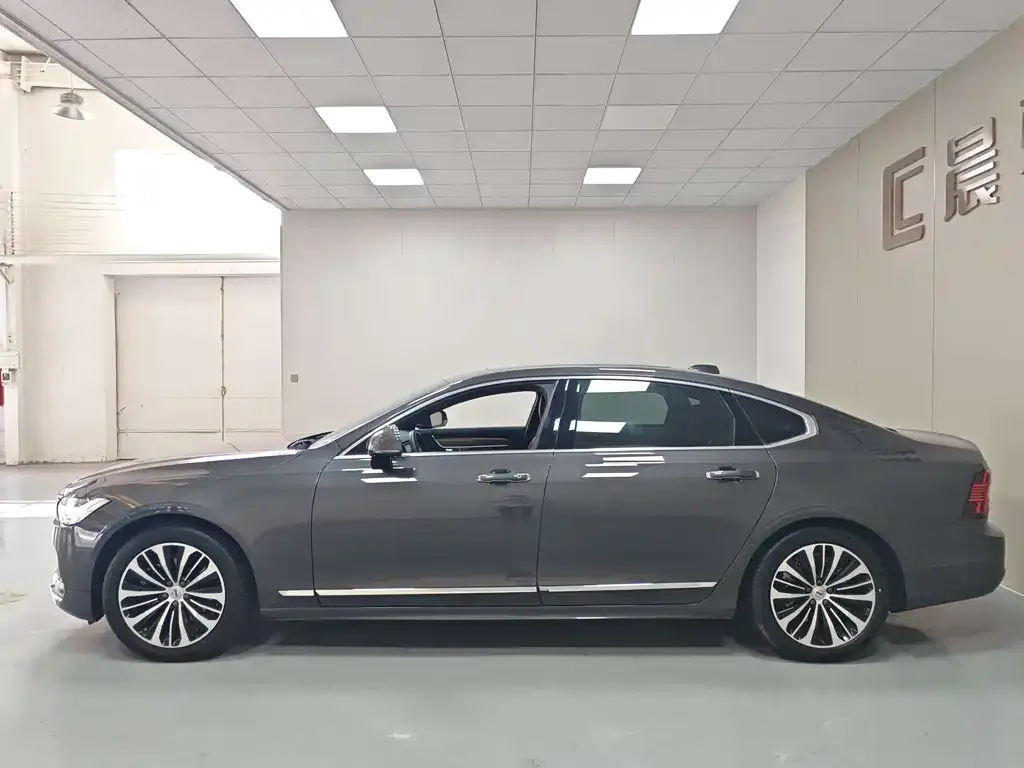 Volvo S90 — фото 2