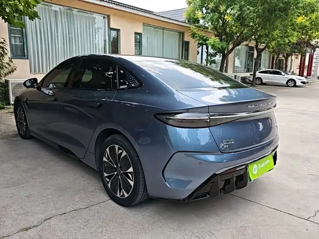 BYD Seal — фото 6