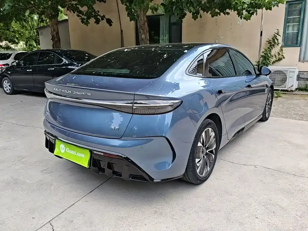 BYD Seal — фото 3