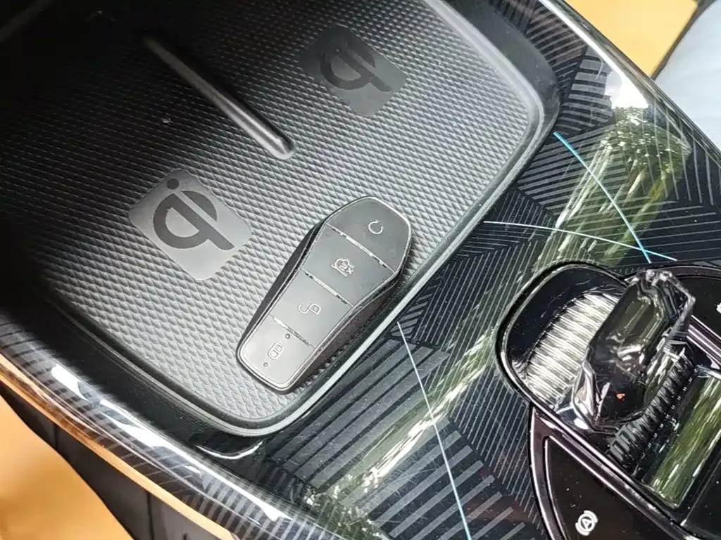 BYD Seal — фото 2