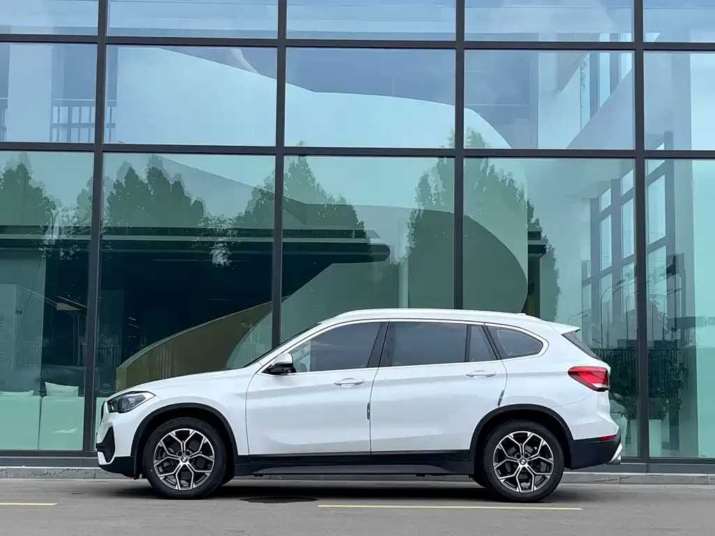 BMW X1 — фото 2