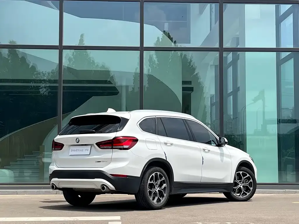 BMW X1 — фото 3