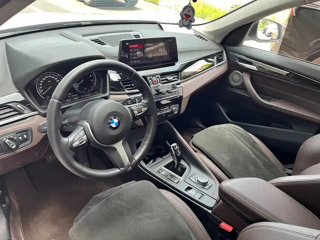 BMW X1 — фото 10