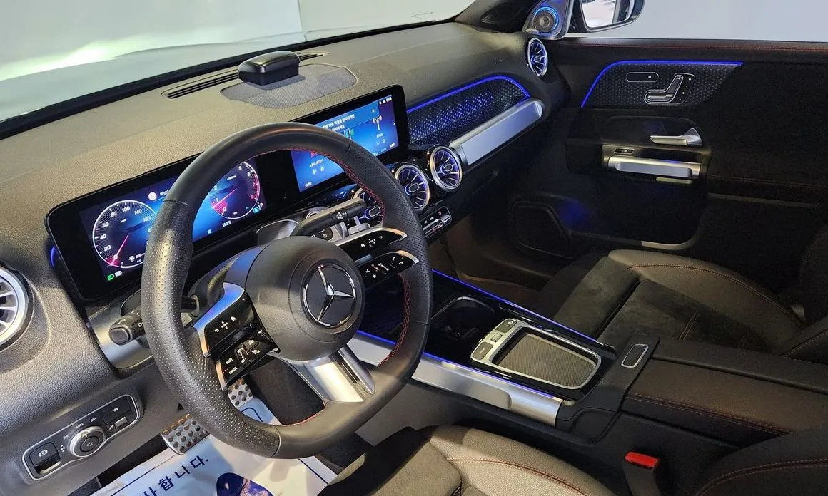Mercedes-Benz GLB-Class — фото 10