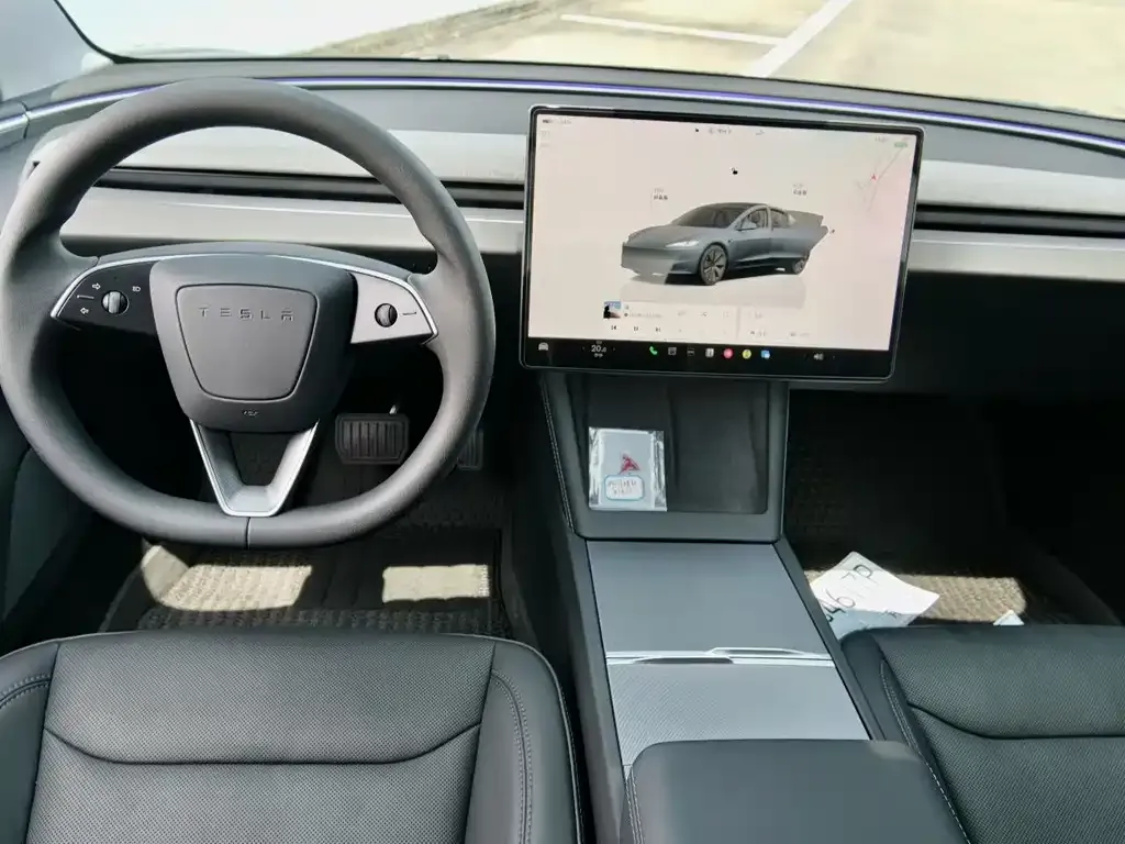 Tesla Model 3 — фото 2