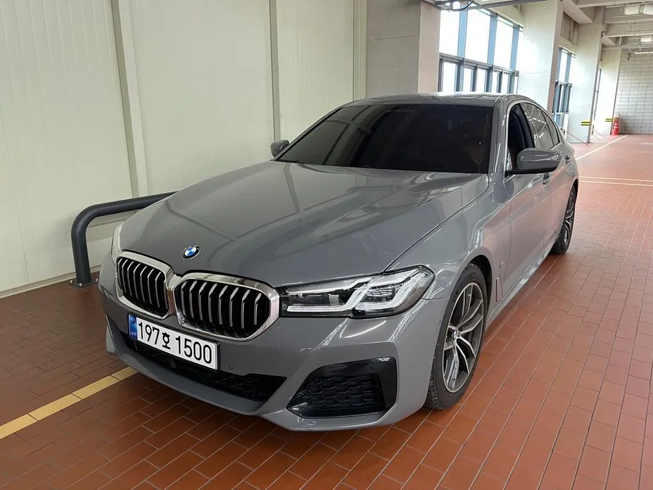 BMW 5-Series — фото 1