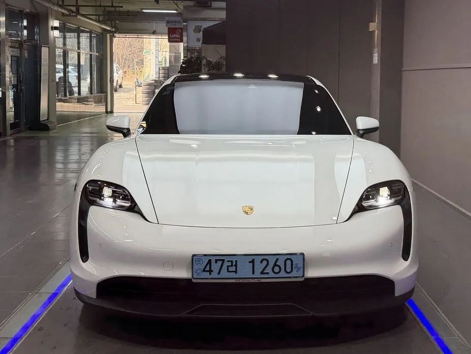 Porsche Taycan 2021 из KR, фото 7
