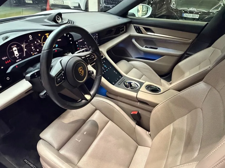 Porsche Taycan 2021 из KR, фото 6