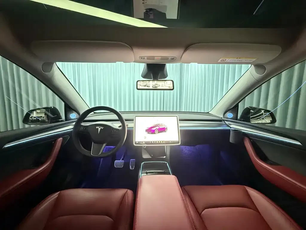 Tesla Model Y — фото 4