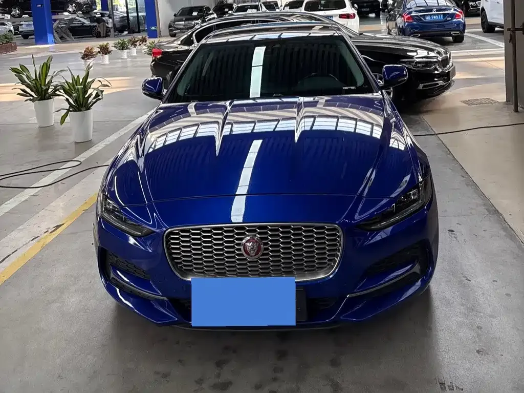 Jaguar XEL — фото 10
