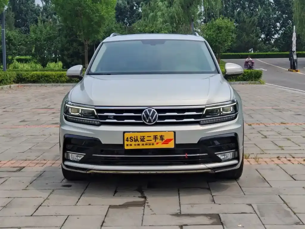 Volkswagen Tiguan L — фото 2