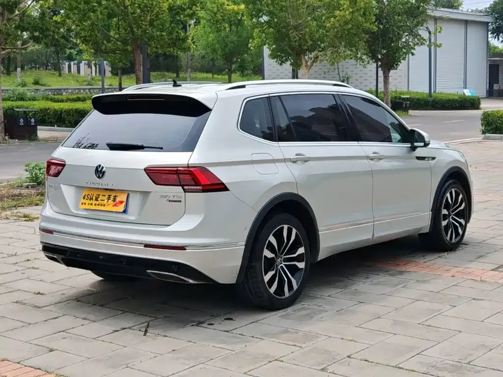 Volkswagen Tiguan L — фото 6