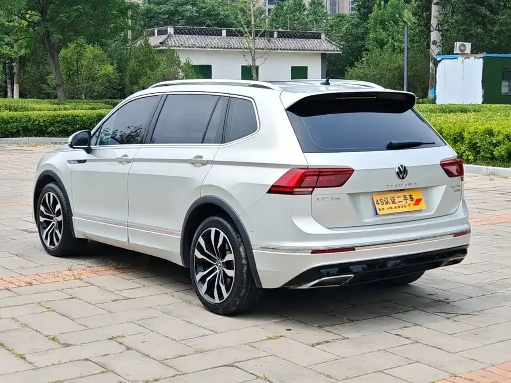 Volkswagen Tiguan L — фото 7