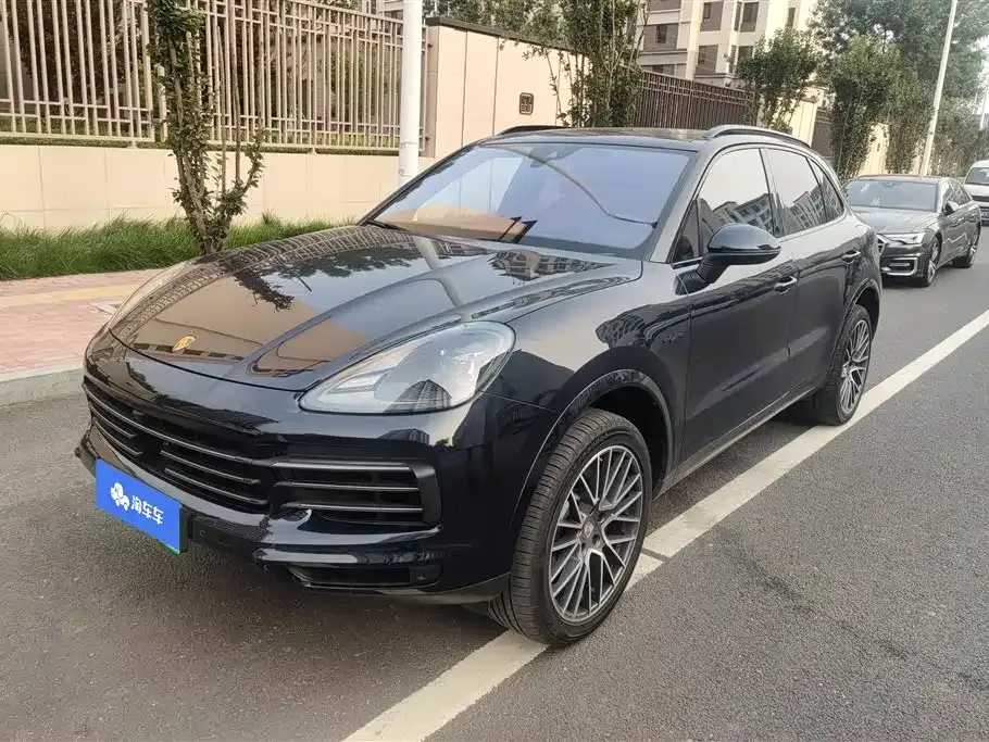 Porsche Cayenne Hybrid — фото 1