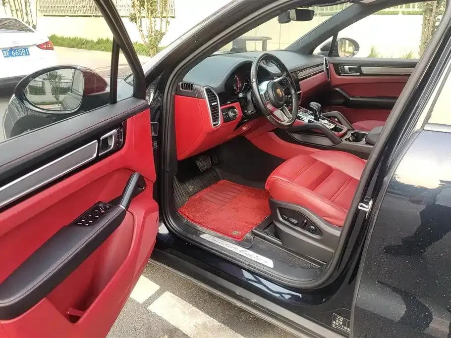 Porsche Cayenne Hybrid — фото 10