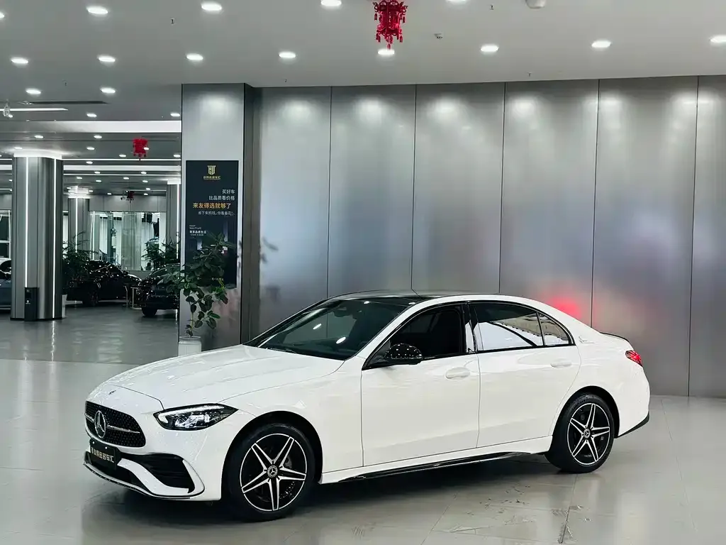 Mercedes-Benz C-Class — фото 1