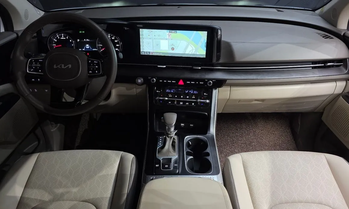 Kia Carnival — фото 10